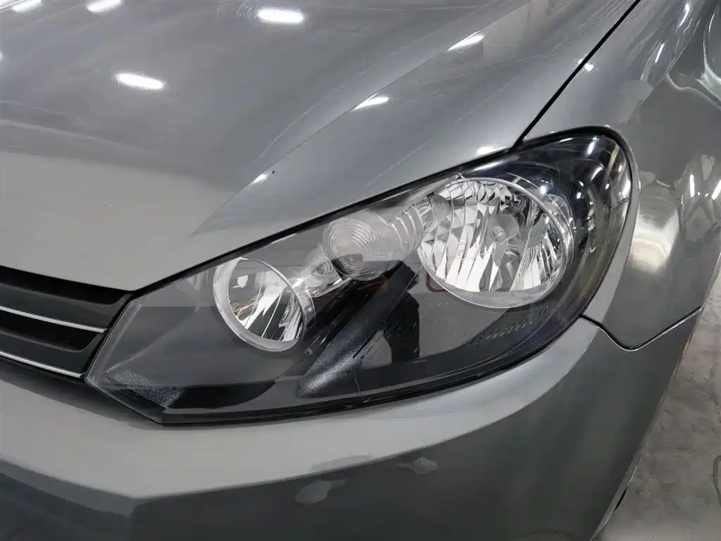Volkswagen Golf 2011 Model 1.6 Automatic Fashion фото 7