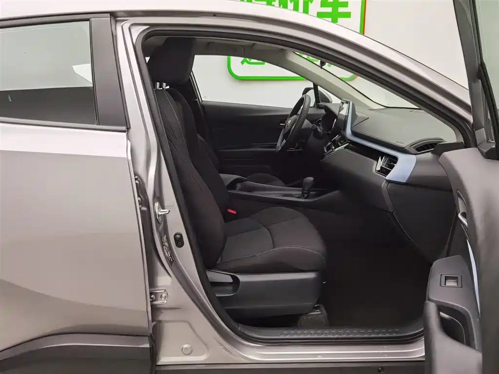 Toyota IZOA 2021 2.0L Yixiang Edition фото 23