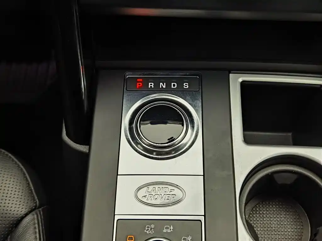 Land Rover Discovery 2019 3.0 SC V6 SE фото 13