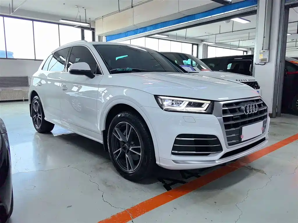 Audi Q5L 2020 Facelift 40 TFSI Honor Fashion фото 10
