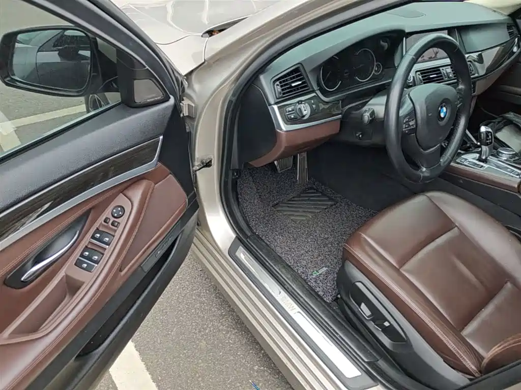 BMW 5 Series 2017 525Li Luxury Design Package фото 23
