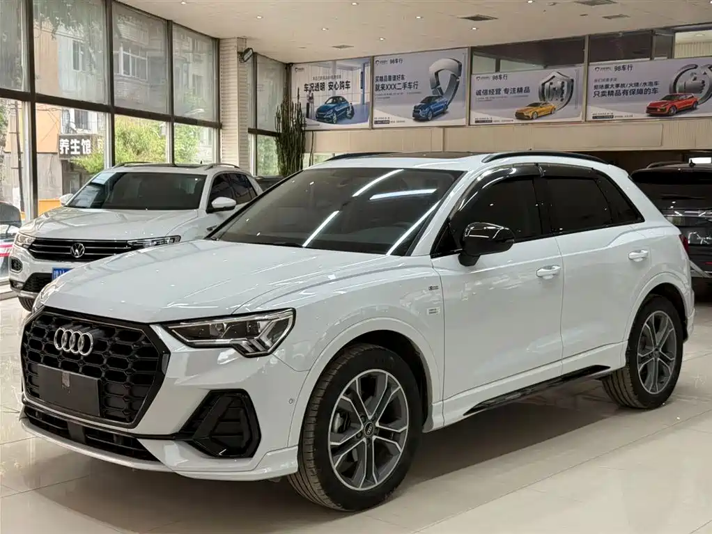 Audi Q3 2023 35 TFSI Fashion Dynamic (1.4T)