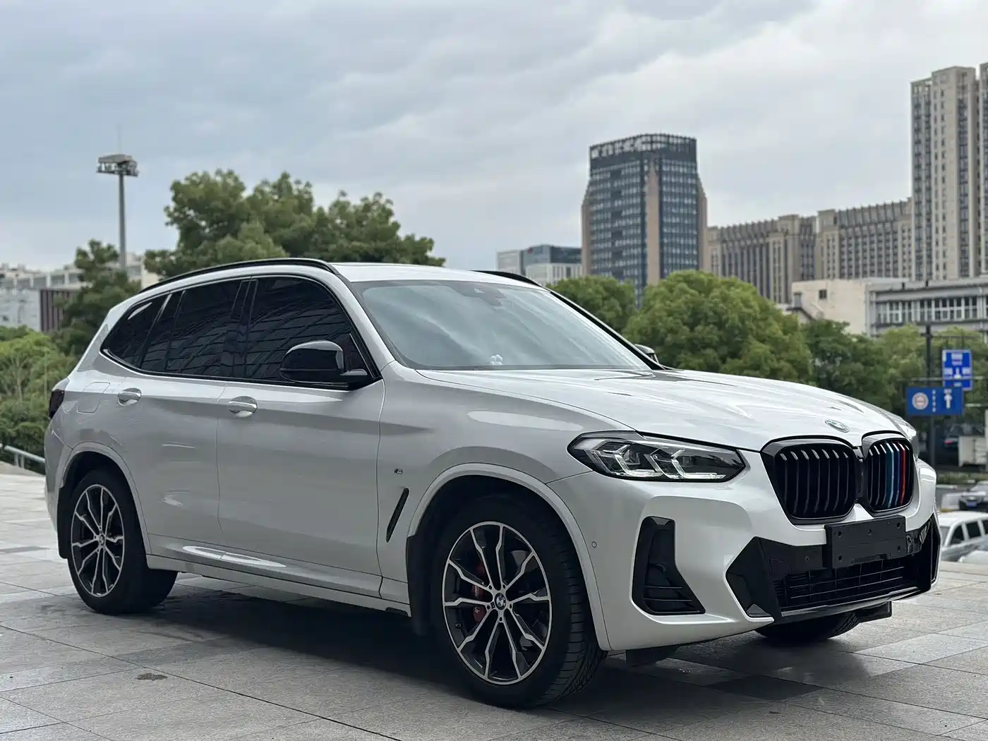 BMW X3 2023 Facelift xDrive30i Leading M Night Package фото 3
