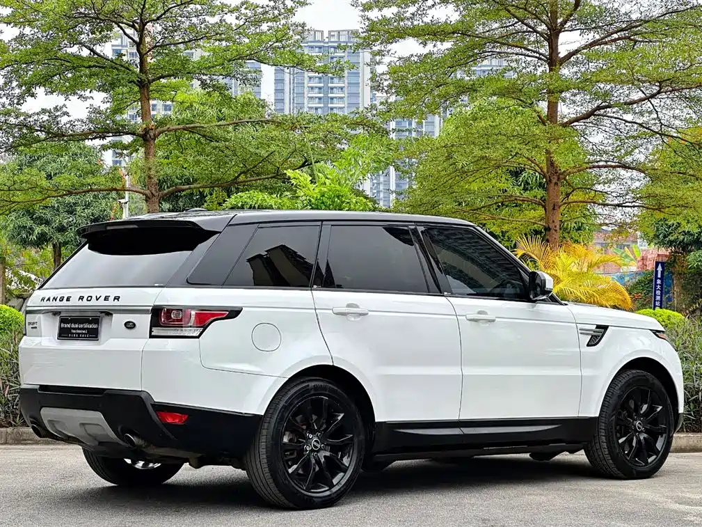 Land Rover Range Rover Sport фото 8
