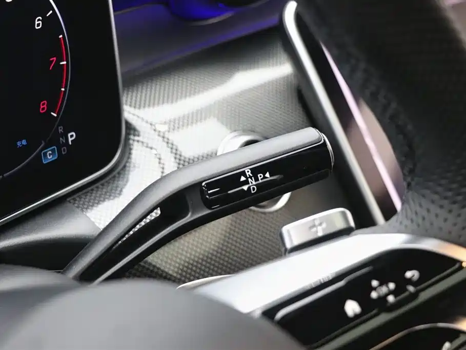 Mercedes-Benz C-Class 2024 Facelift C 260 L Sport фото 13