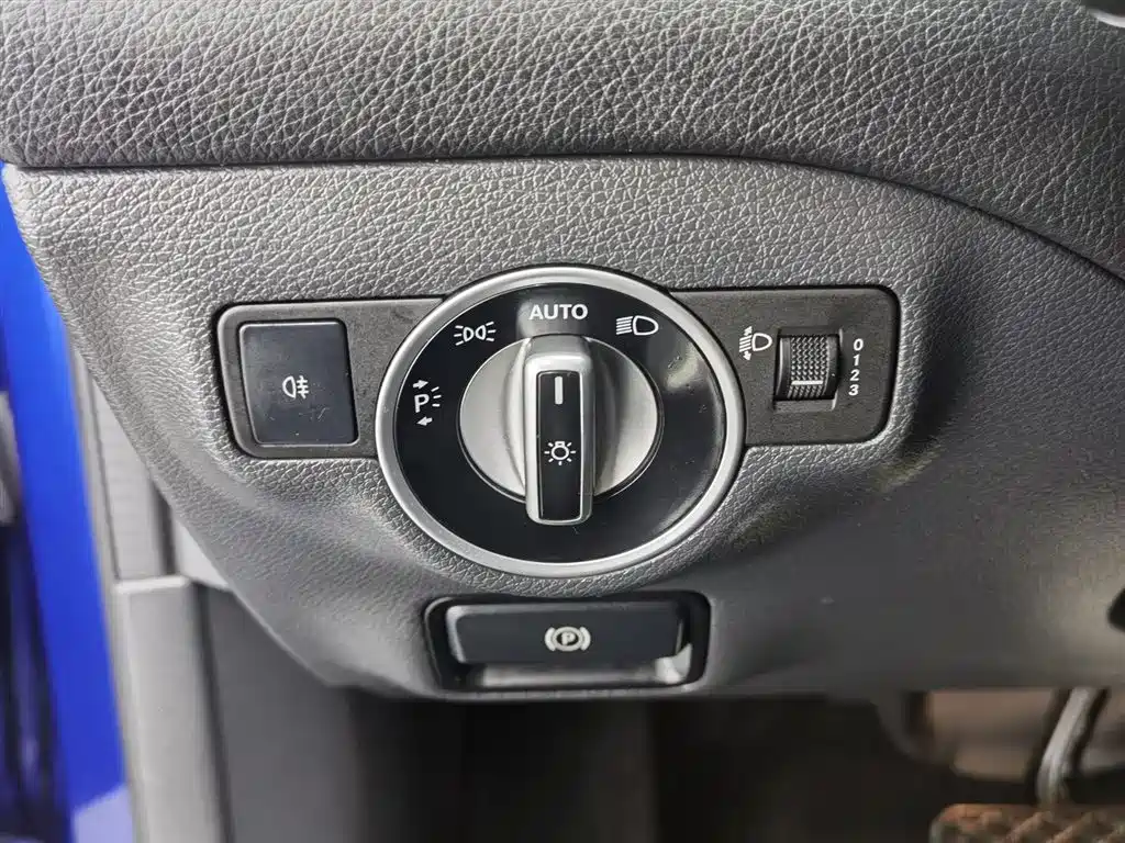 Mercedes-Benz GLA 2019 GLA 200 Dynamic фото 21