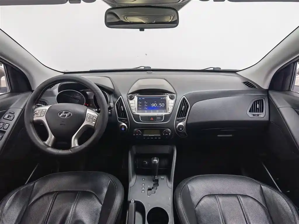 Hyundai Beijing Hyundai ix35 2015 2.0L Automatic 2WD Smart Type China IV фото 5