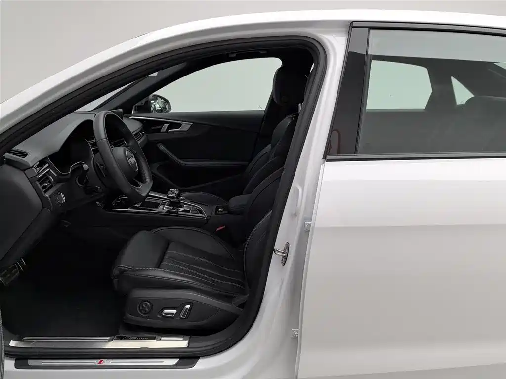 Audi A4L 2024 40 TFSI Luxury Dynamic фото 10