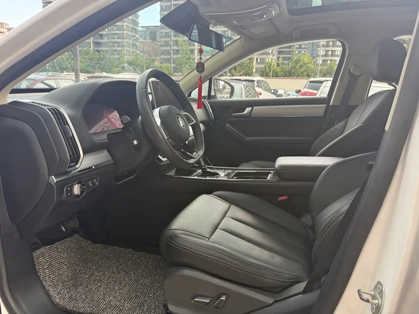 BYD Tang 2018 2018 2.0T Automatic Smart Connection Honor Edition 7-Seater China V