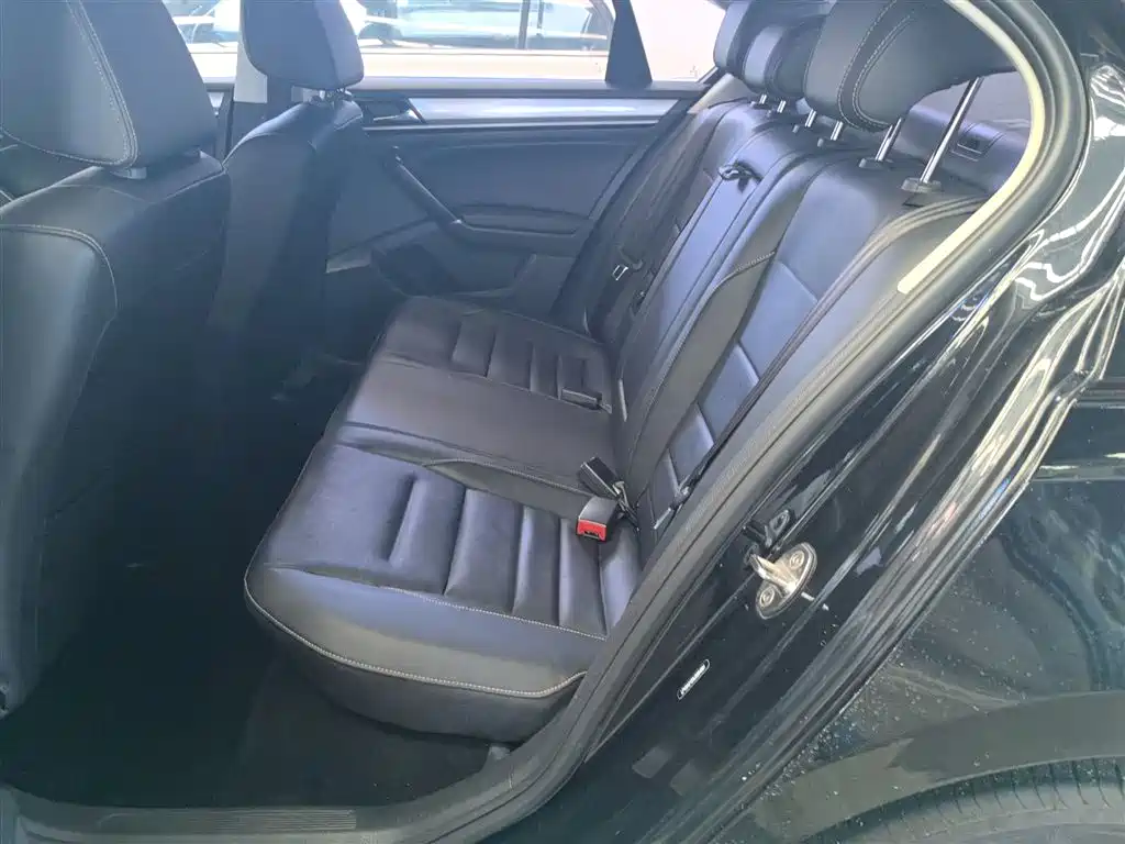 Volkswagen Bora 2018 1.5L Automatic Comfort фото 17
