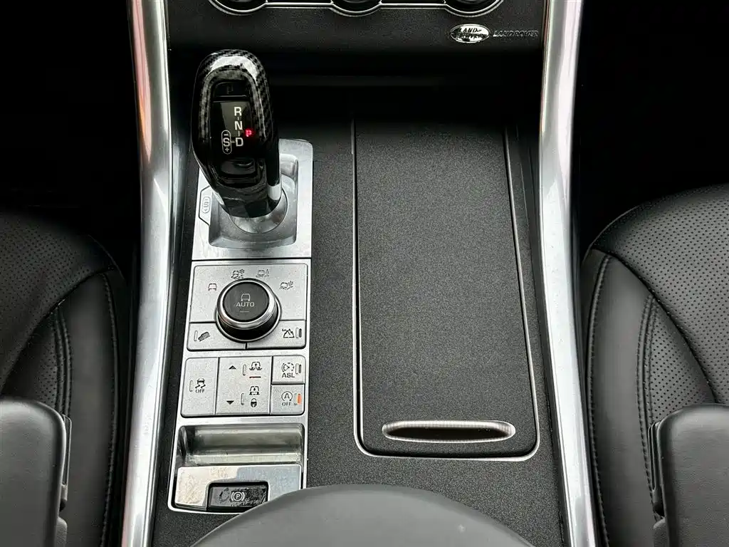 Land Rover Range Rover Sport фото 27
