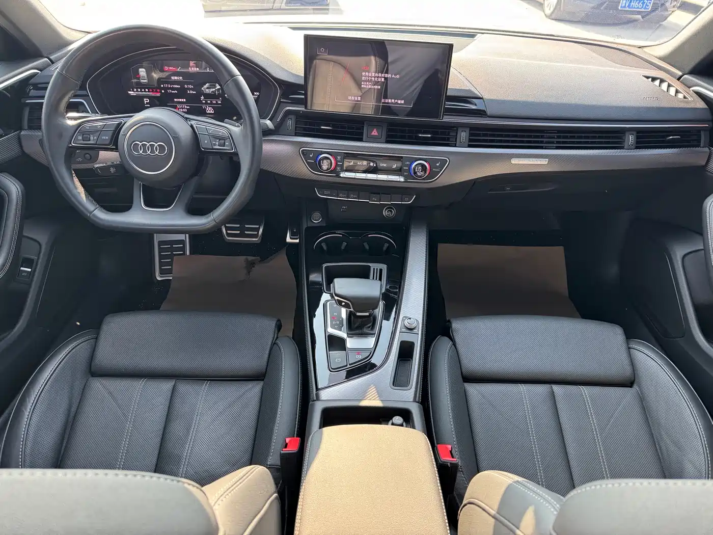 Фото 16 - Audi A4L