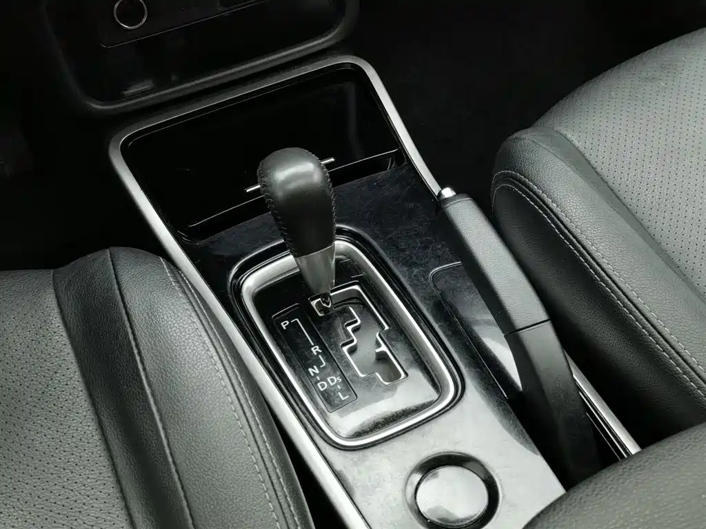 Mitsubishi Outlander 2018 2.0L 2WD Glory Edition 5-seater фото 13