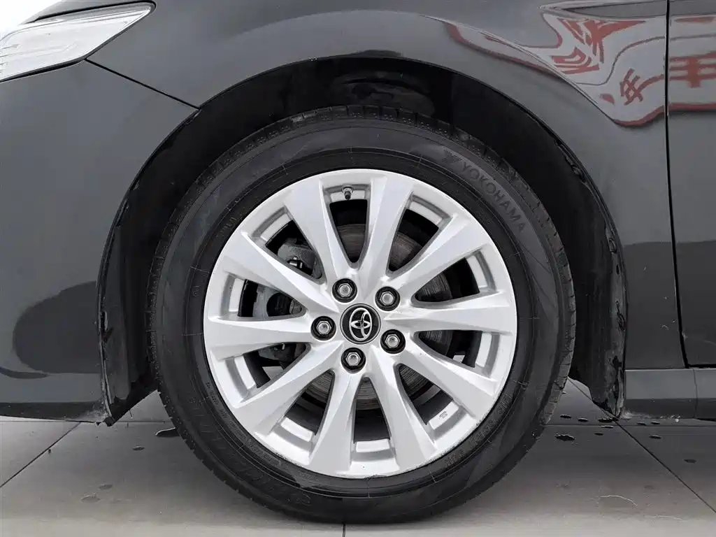 Toyota Camry 2018 2.0G Luxury Edition фото 17