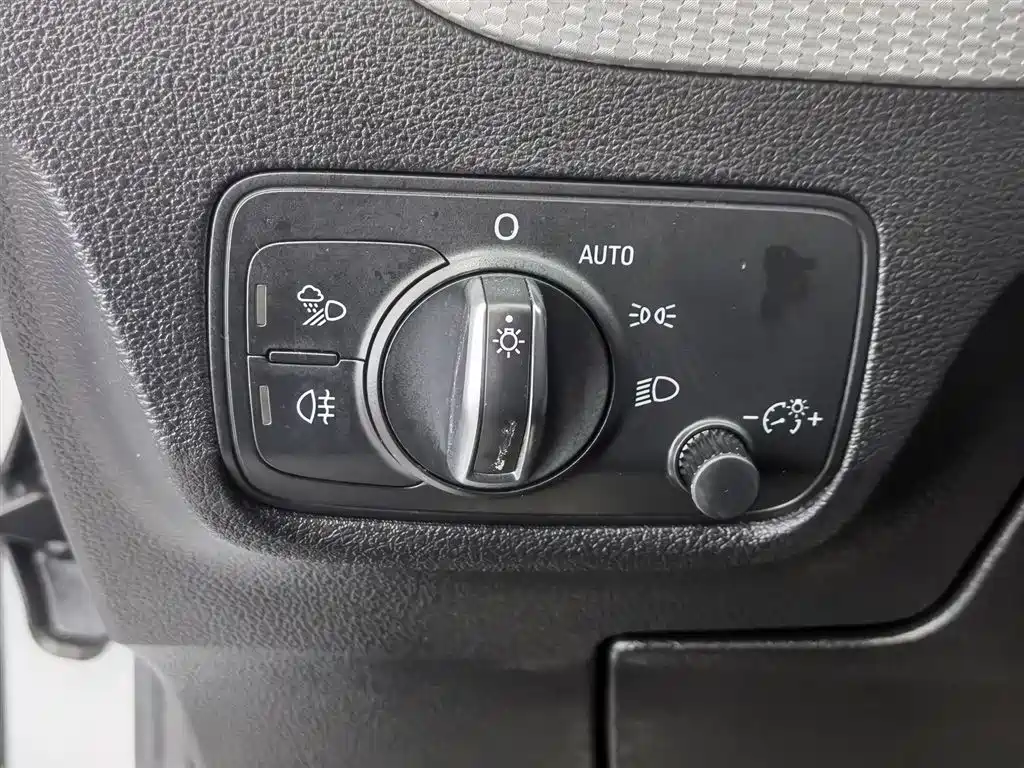 Audi Q2L 2020 35 TFSI Progressive Dynamic Model фото 21