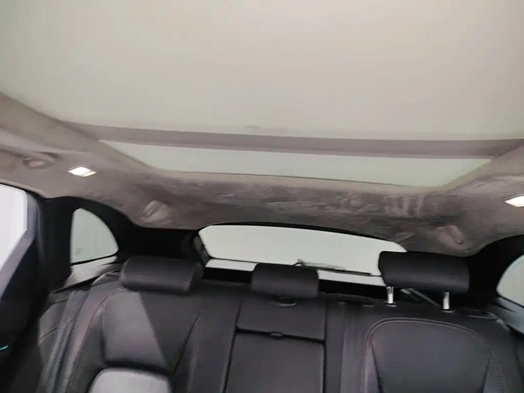 Фото 14 - Jaguar F-PACE