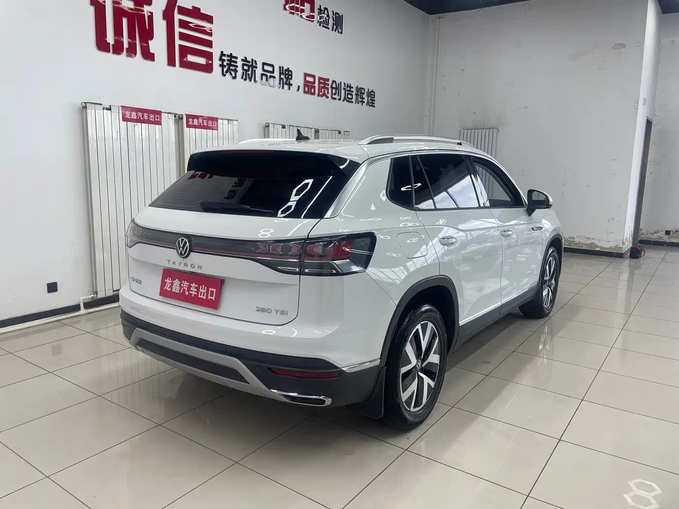 Volkswagen Tayron 2023 280TSI 2WD Luxury Plus Advanced Edition фото 6