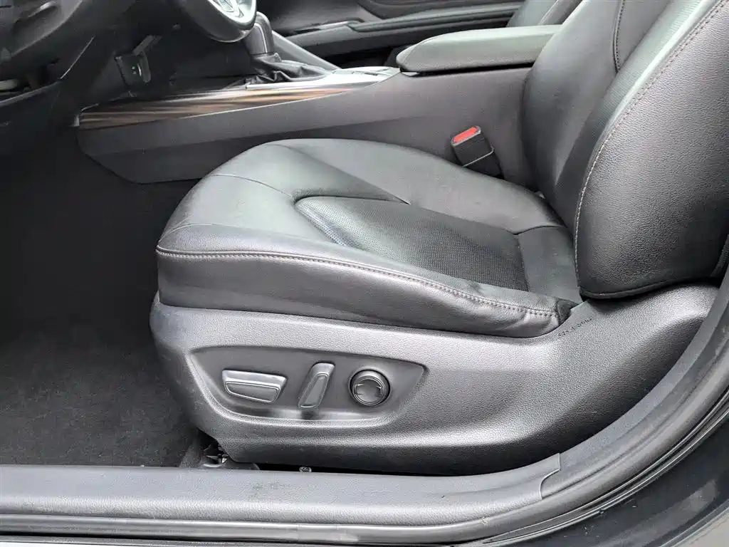 Toyota Camry 2018 2.0G Luxury Edition фото 20