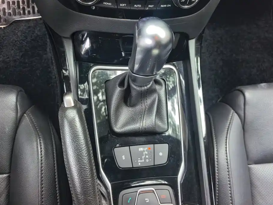 Peugeot 508 2012 2012 2.0L Automatic Smart Edition