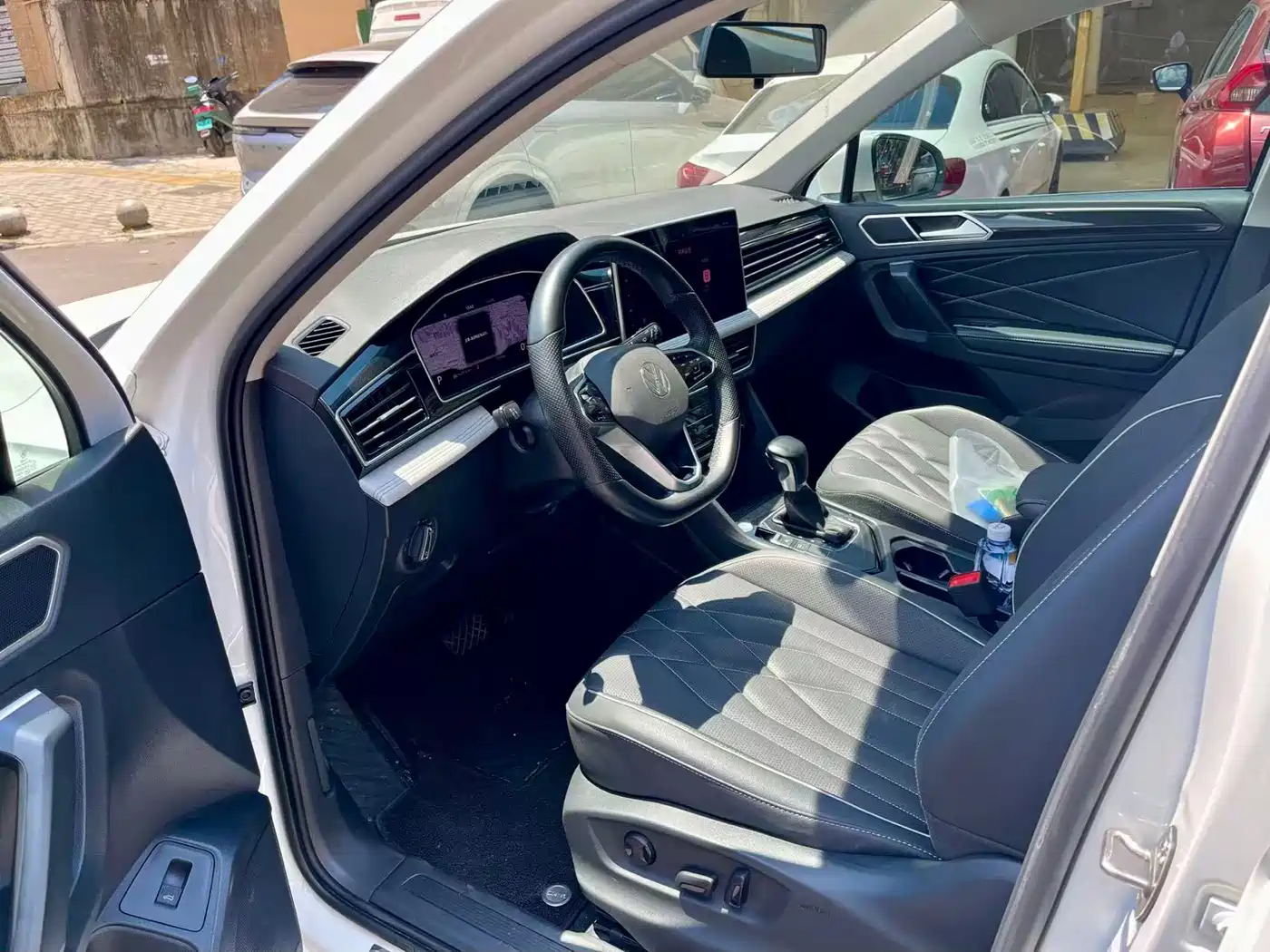 Volkswagen Tiguan L 2022 330TSI Automatic 2WD Smart Edition фото 4