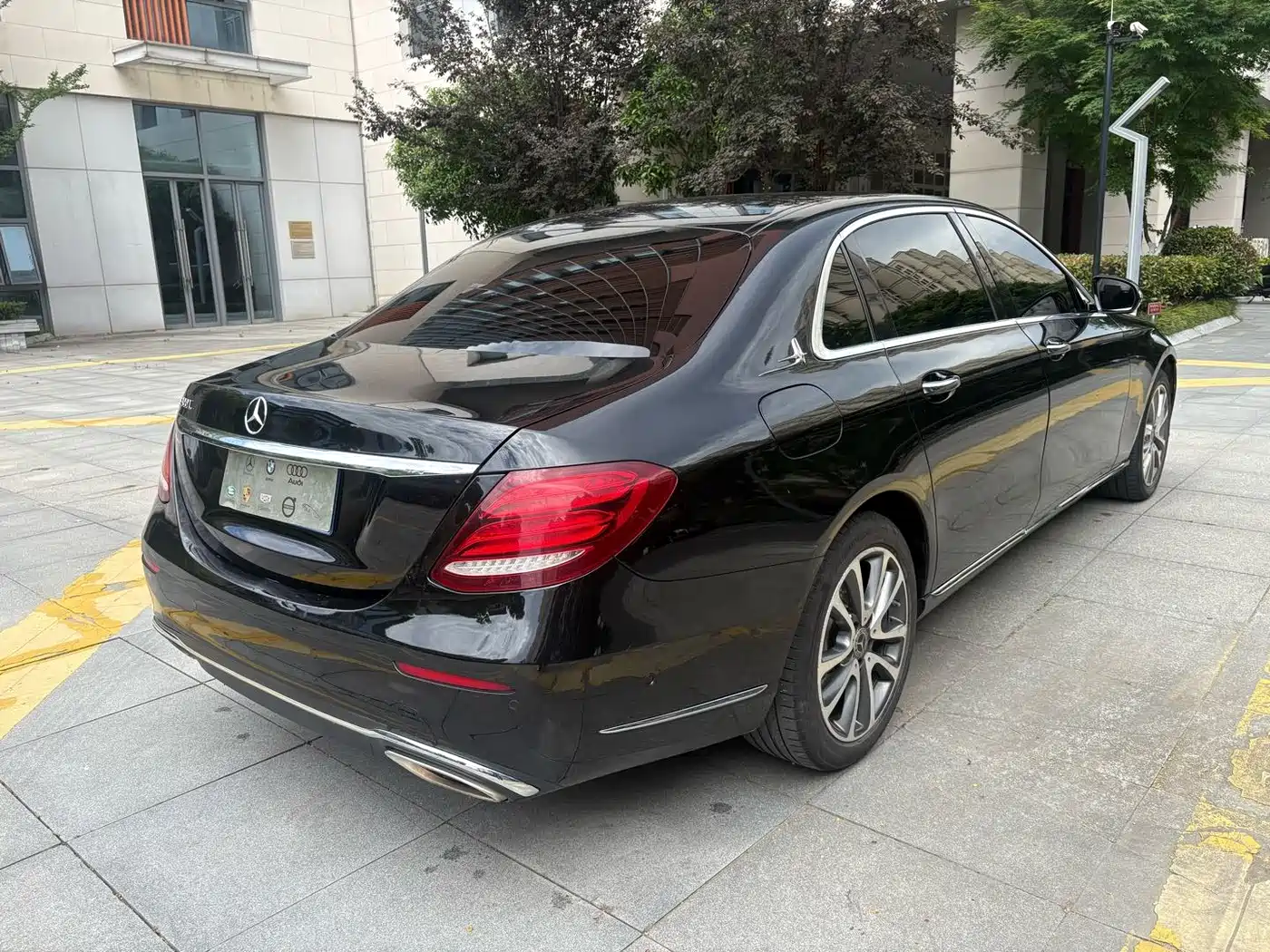 Mercedes-Benz E-Class 2019 E 260 L фото 7