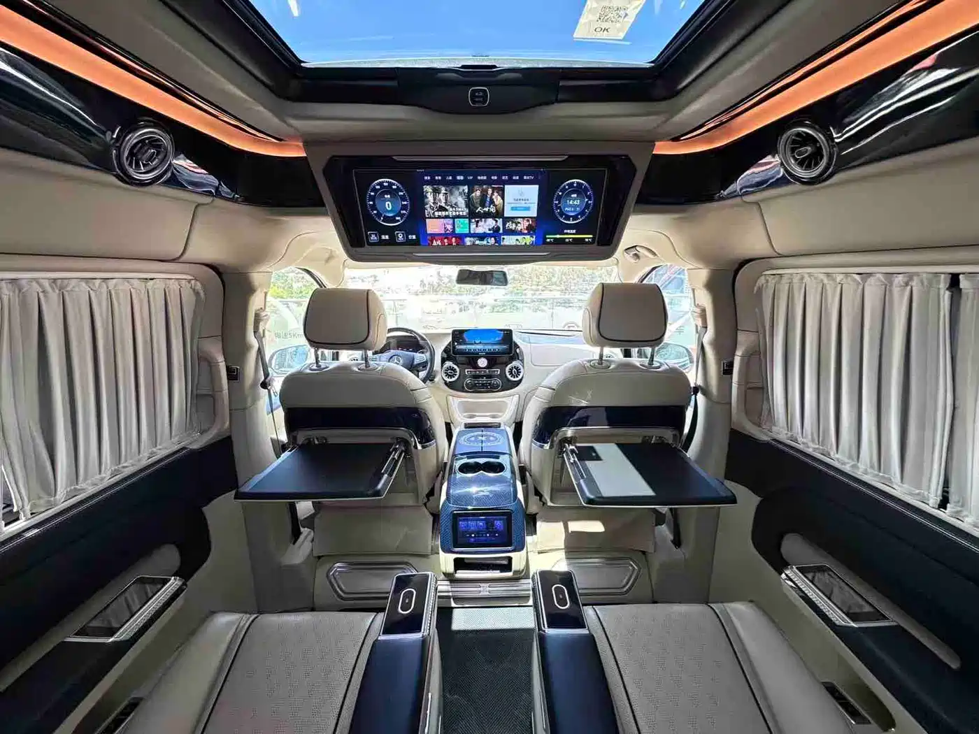 Mercedes-Benz Vito 2023 2.0T Business 7-Seater фото 12