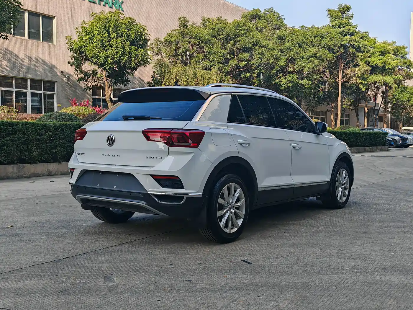 Volkswagen T-ROC 2020 230TSI DSG 2WD Progressive фото 8