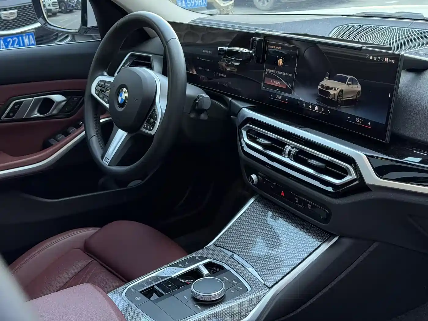BMW 3 Series 2024 320i M Sport Package фото 13