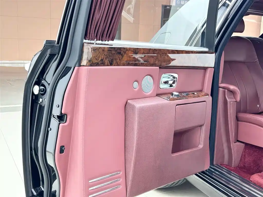 Rolls-Royce Phantom 2014 2013 6.7L Extended Wheelbase (EWB)