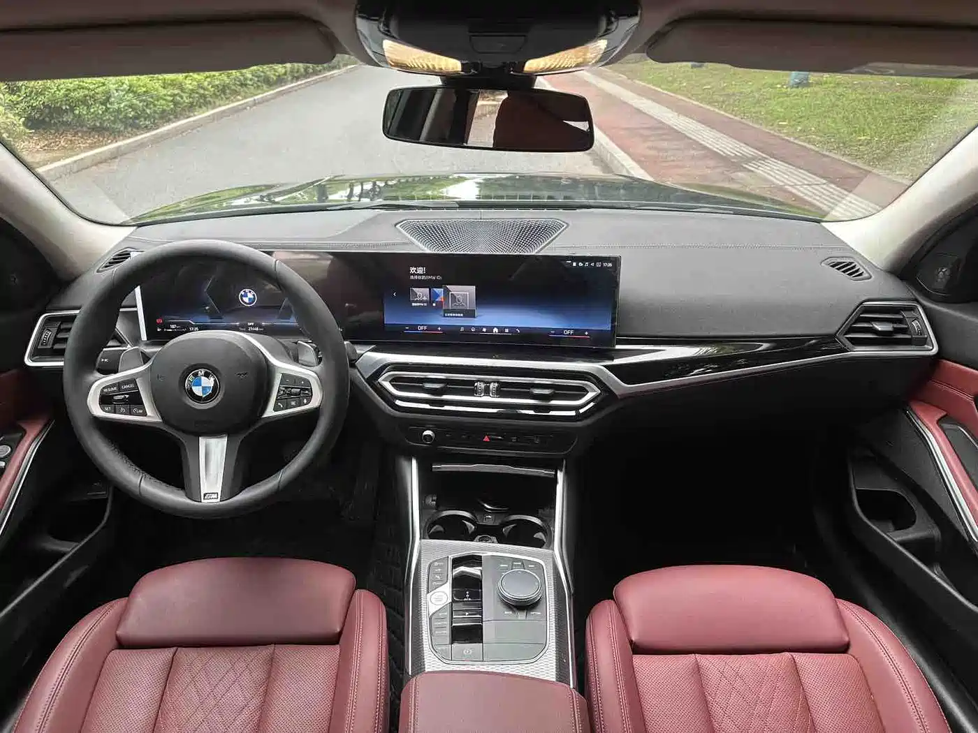 BMW 3 Series 2023 325Li M Sport Black Night Package фото 6