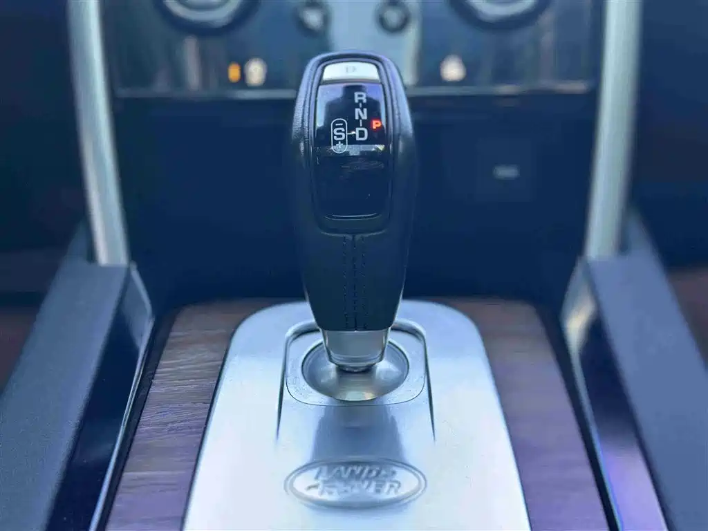 LAND ROVER DISCOVER SPORTS