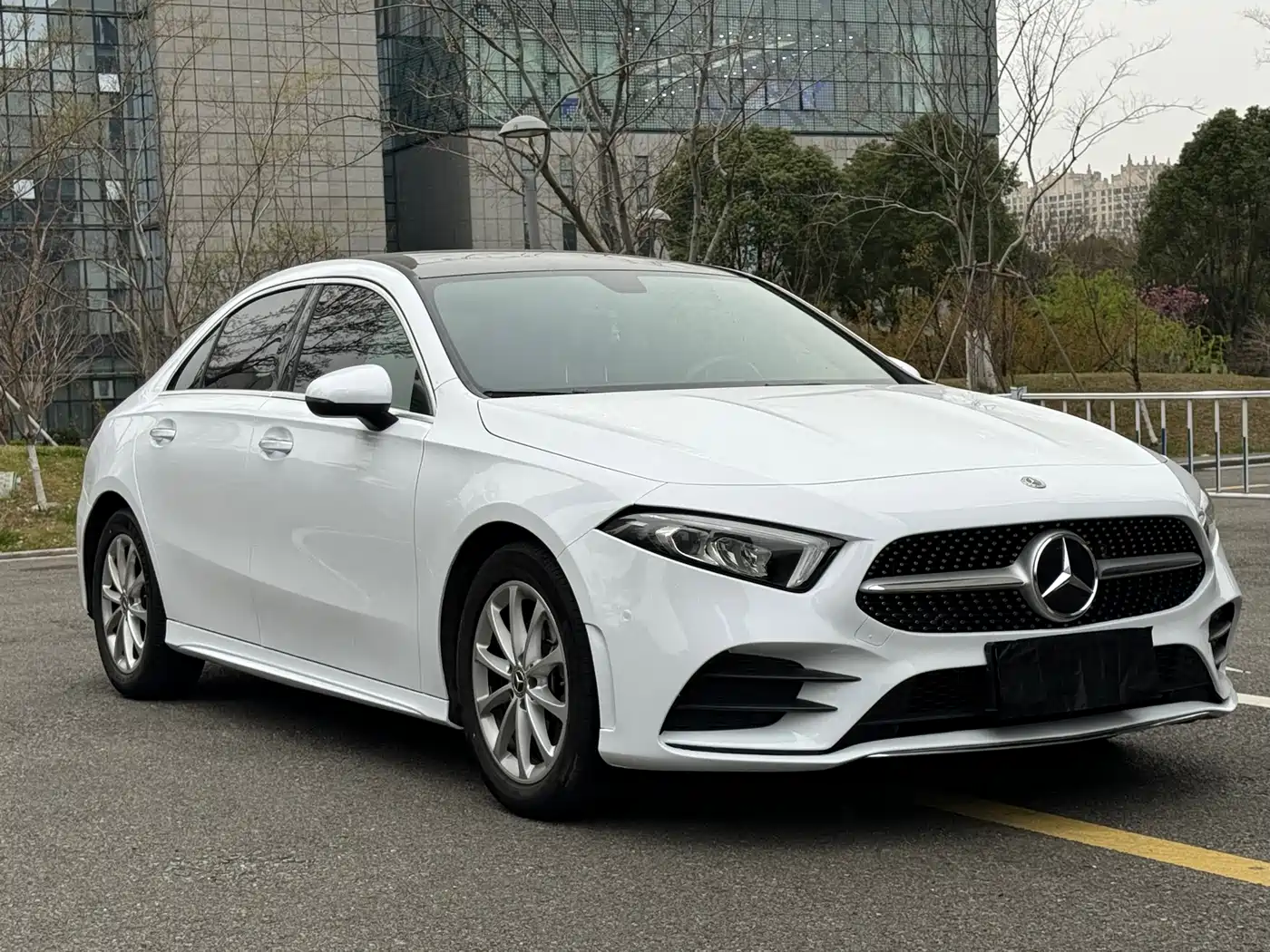 Mercedes-Benz A-Class 2020 A 200 L фото 3