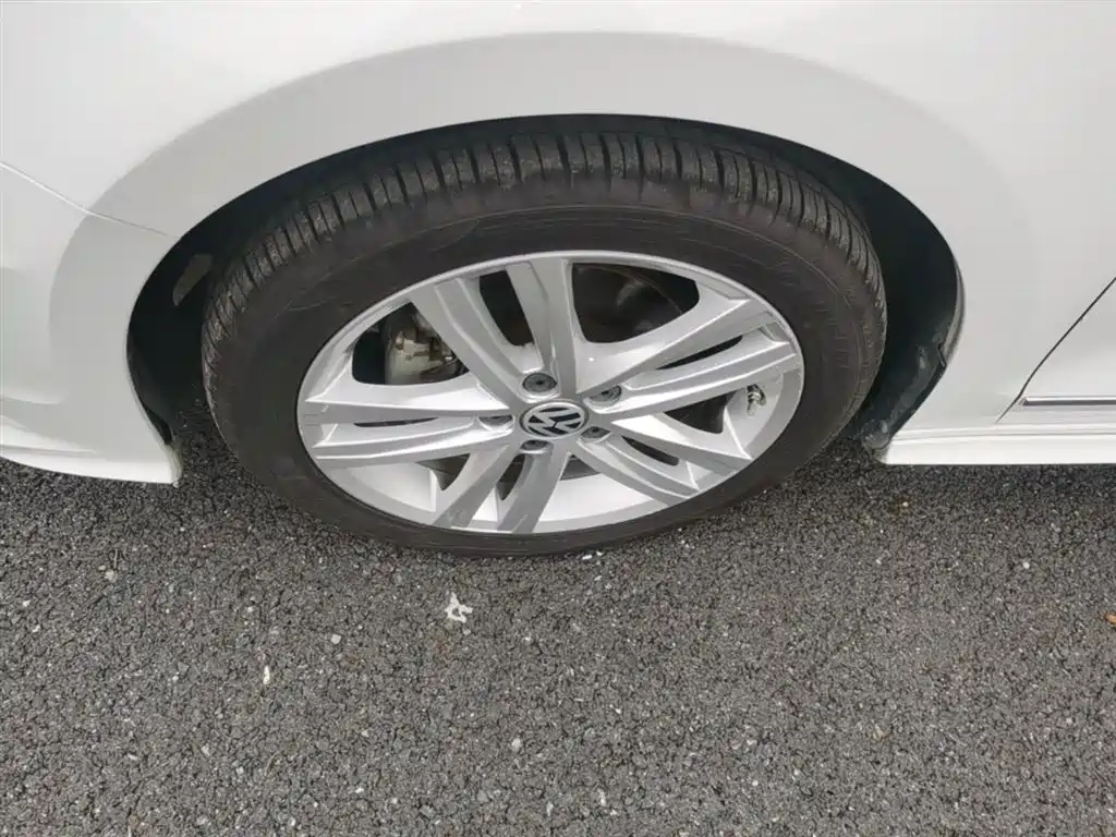 Volkswagen Sagitar 2018 280TSI DSG Spark Edition фото 23