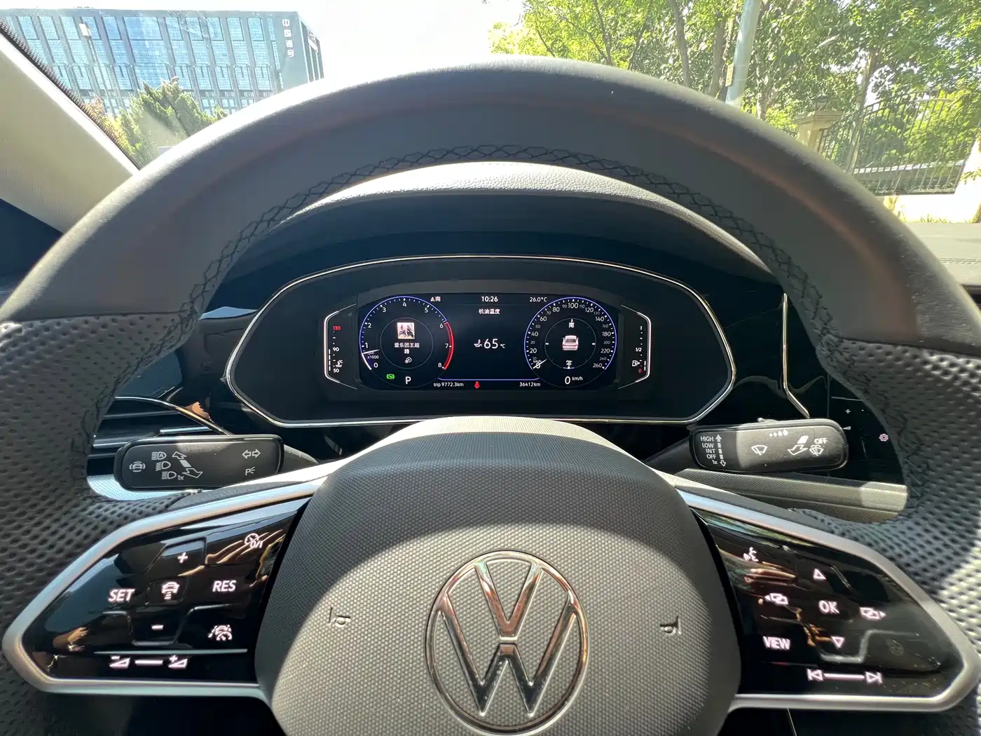 Volkswagen Passat 2024 380TSI Luxury фото 19