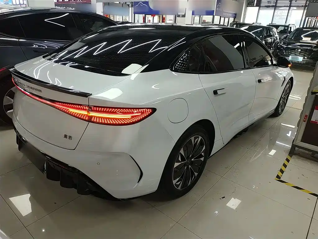 BYD Seal 2022 550km Standard Range RWD Premium фото 7
