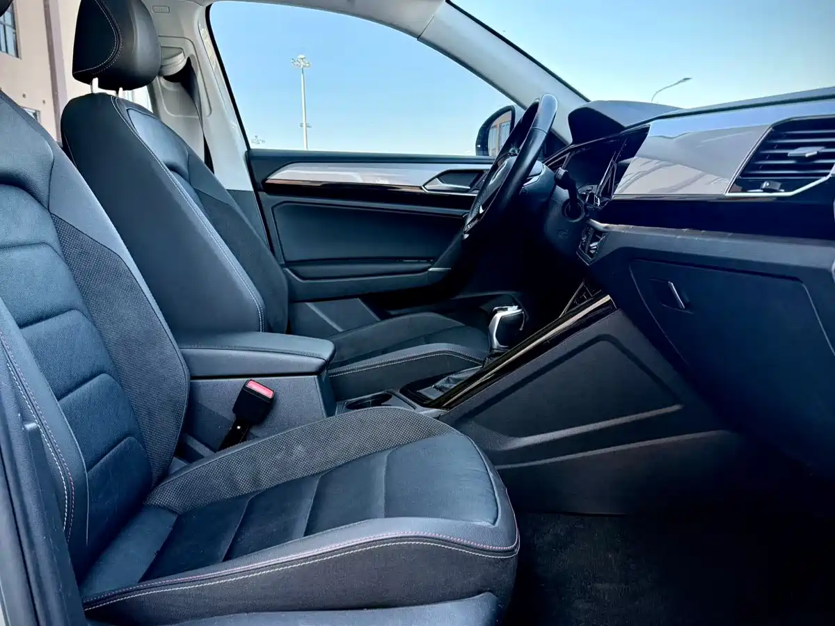 Volkswagen Tayron 2021 280TSI 2WD Luxury Smart Connect фото 13