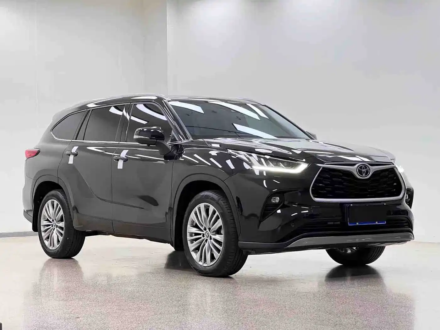 Toyota Highlander 2024 380T AWD Premium 7-Seater фото 3
