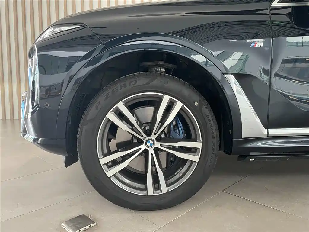Фото 9 - BMW X7