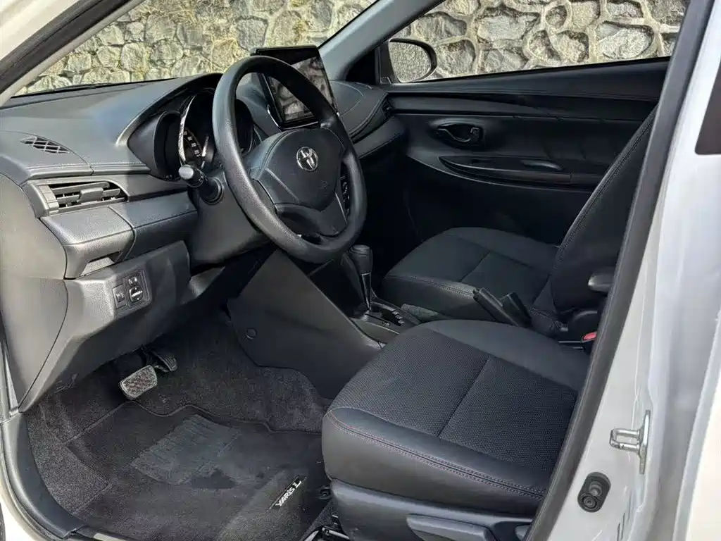 Toyota YARiS L Zhi Xuan 2021 1.5L CVT Luxury Edition фото 10