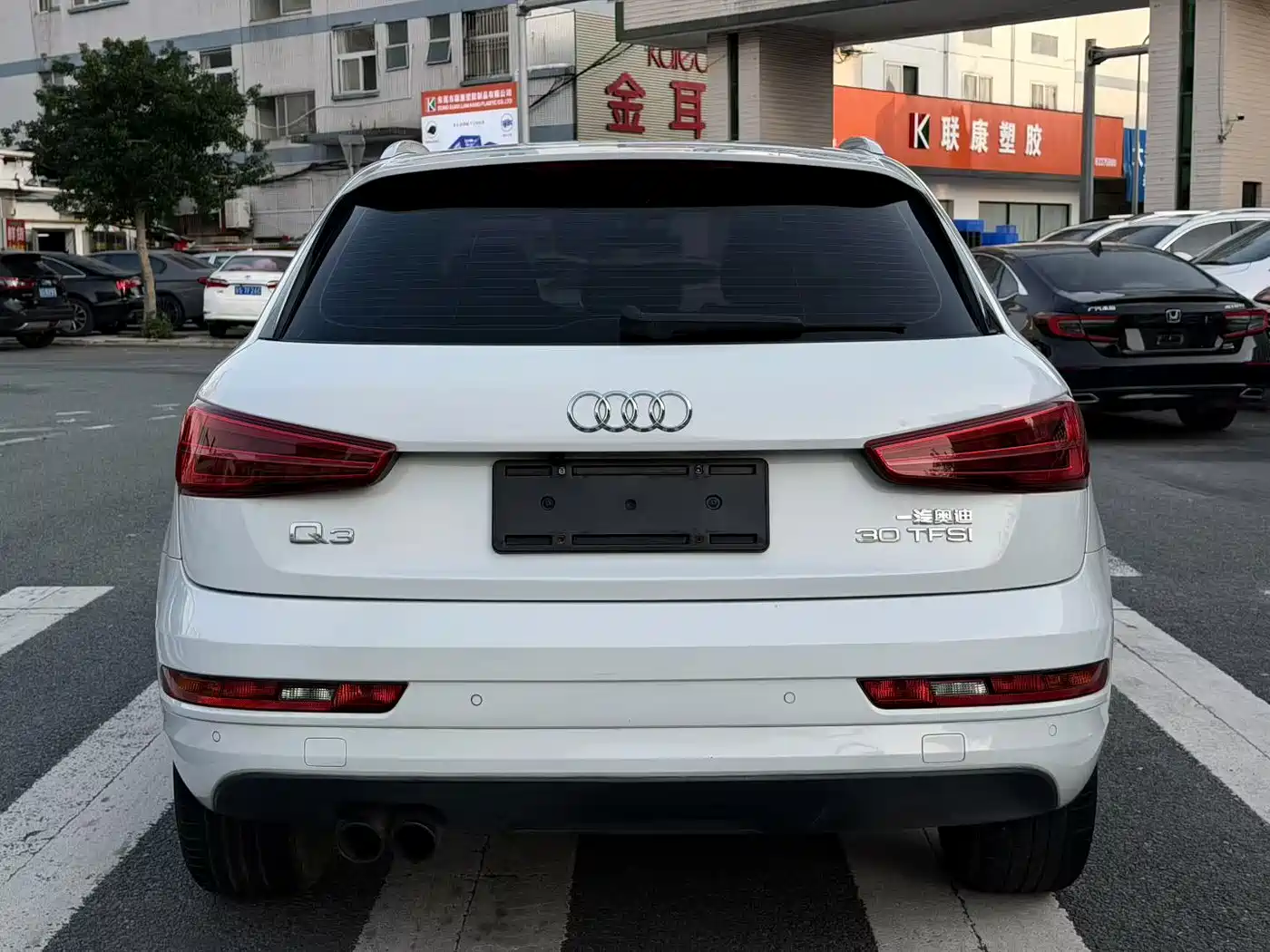 Audi Q3 2018 30th Anniversary Edition 30 TFSI Fashion фото 19