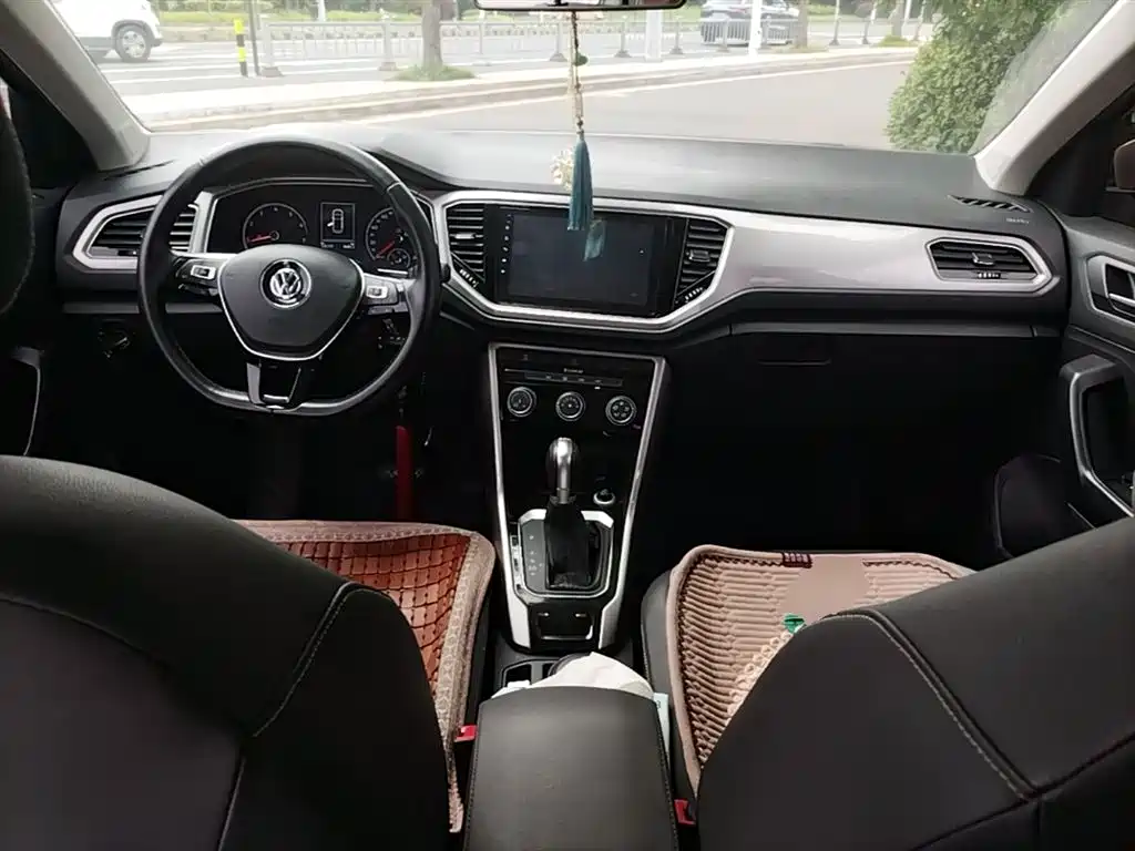 Volkswagen T-ROC 2018 230TSI DSG 2WD Progressive China V фото 10