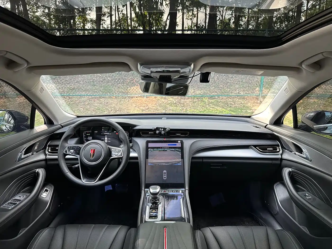 Hongqi H5 2024 1.5T DCT Smart Connect Flag Rhythm Edition фото 5