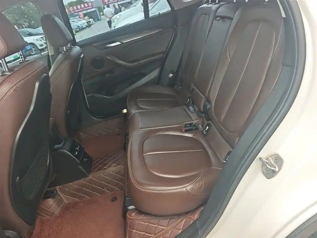 BMW X1 2016 sDrive20Li Luxury Model фото 17
