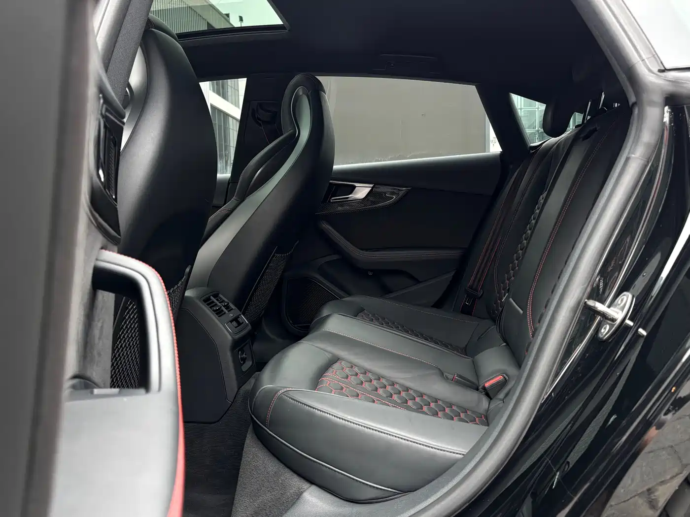 Audi RS 5 2023 Model RS 5 2.9T Sportback Obsidian Edition фото 10
