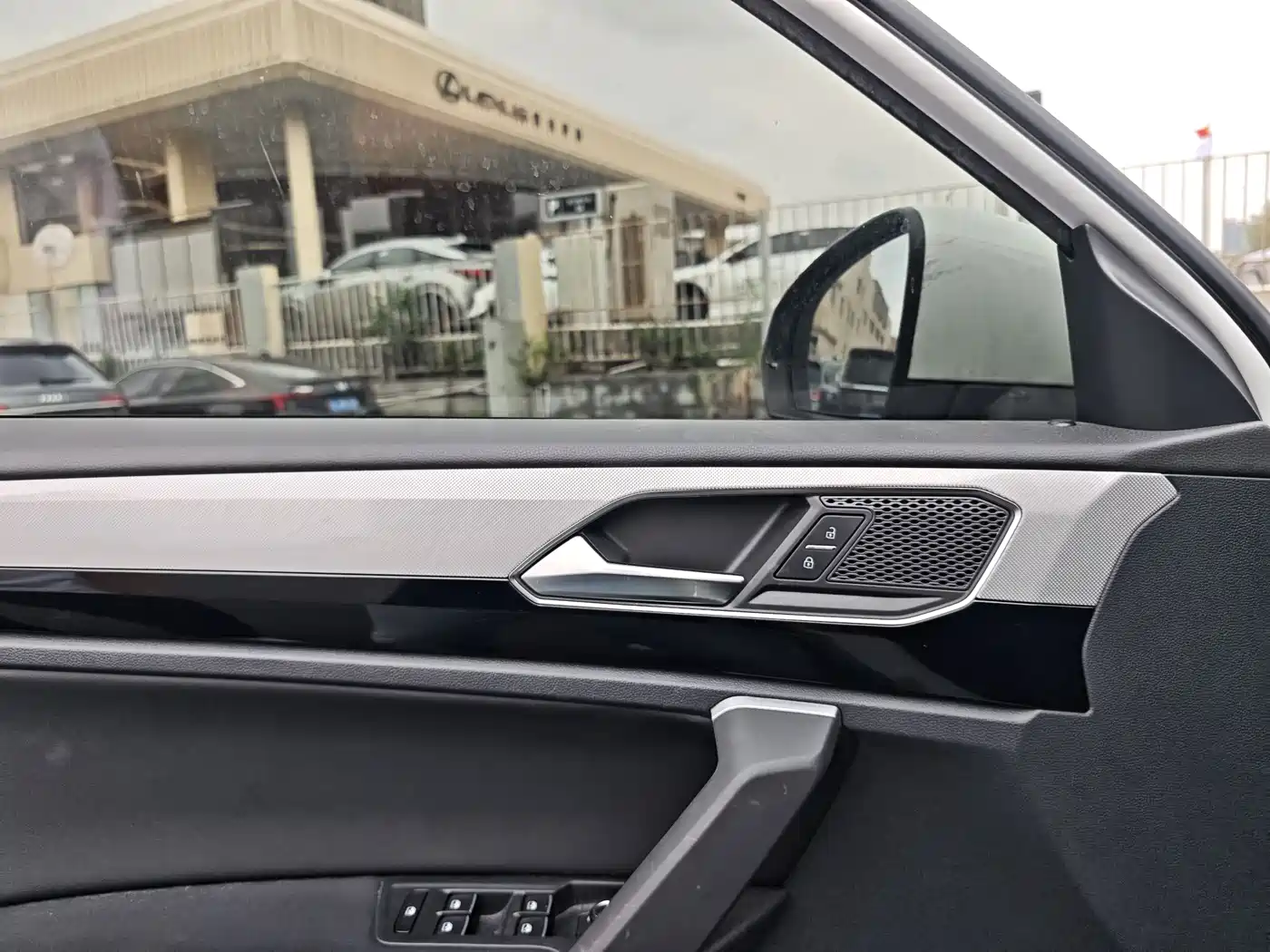 Volkswagen Tayron 2020 330TSI 2WD Luxury Smart Edition фото 14