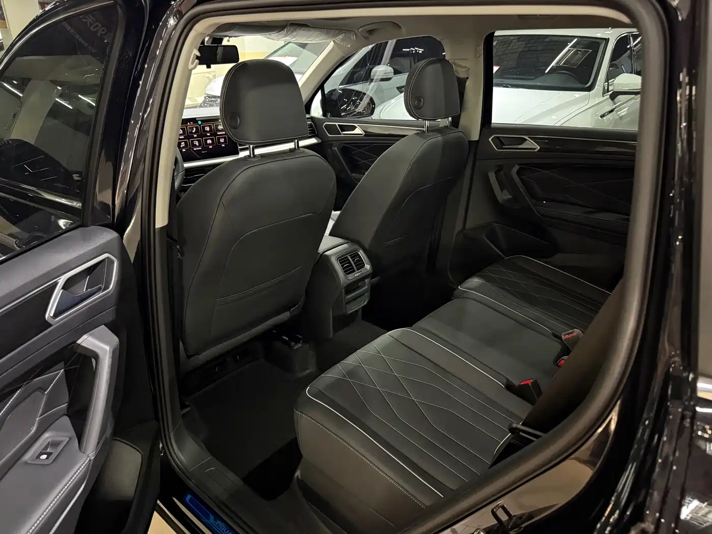 Volkswagen Tiguan L 2025 2025 Model 300TSI Auto 2WD Dragon Edition