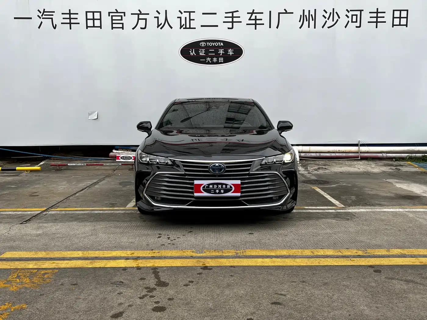 Toyota Avalon 2022 Hybrid 2.5L Limited Flagship Edition фото 2