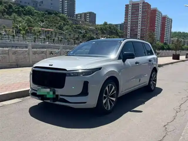 Li Auto Li ONE 2020 Extended Range 6-seater
