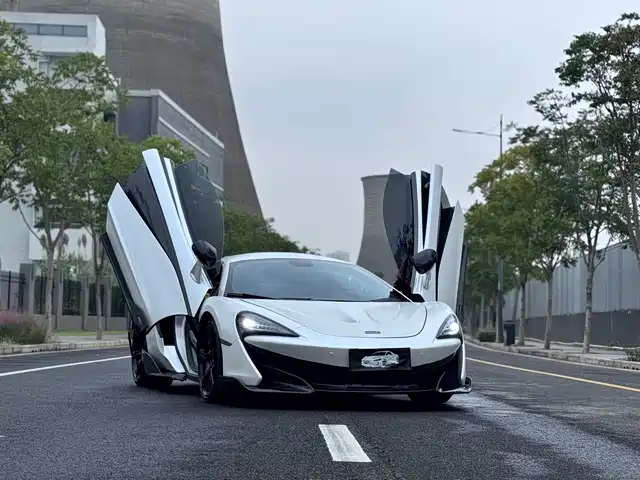 McLaren McLaren 540C 2015 3.8T Coupe