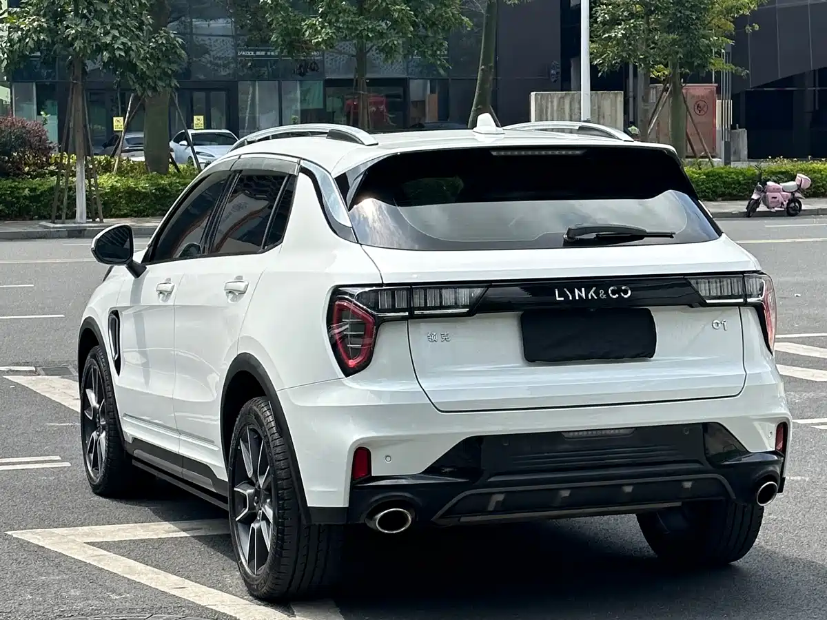 Lynk & Co 01 2021 2.0TD 2WD Pro фото 20